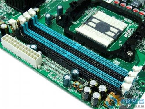 ATX ˫GF8200ǳ 