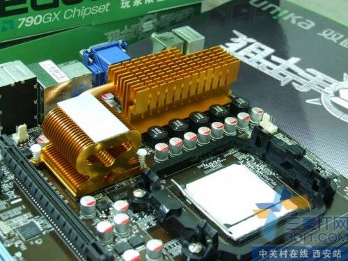 ɫPCB+ ѻ790GXӼ 